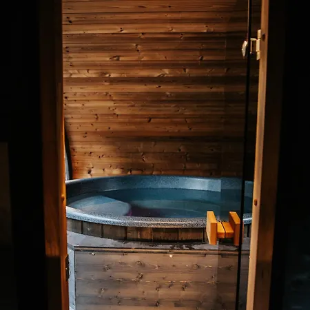 펜션 Panoramic Tube With Sauna & Hot Tub *