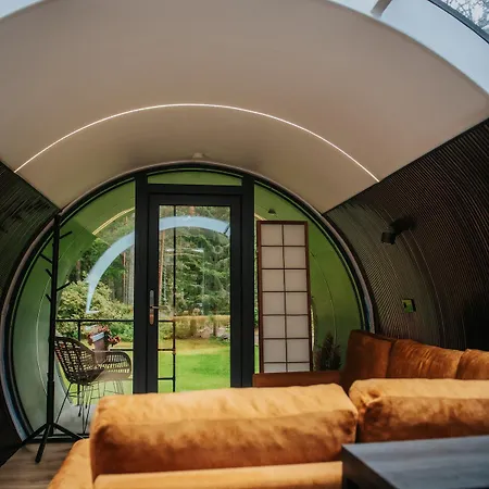 펜션 Panoramic Tube With Sauna & Hot Tub