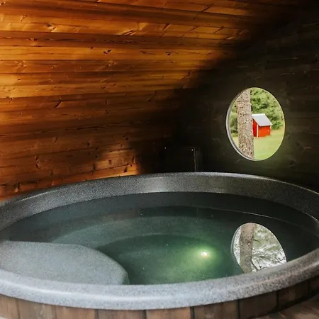Panoramic Tube With Sauna & Hot Tub 펜션 Kloogaranna