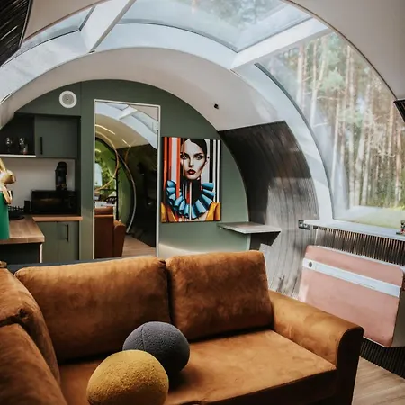 Panoramic Tube With Sauna & Hot Tub 度假居 *