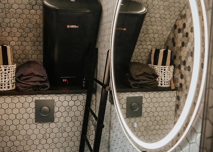 Panoramic Tube With Sauna & Hot Tub